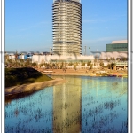 Reflejo de la Torre del Agua